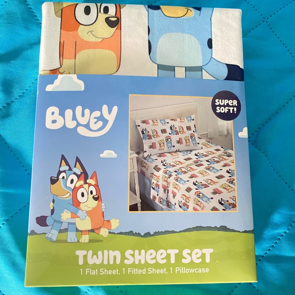 NEW! BLUEY 3 Piece TWIN SIZE Sheet Set